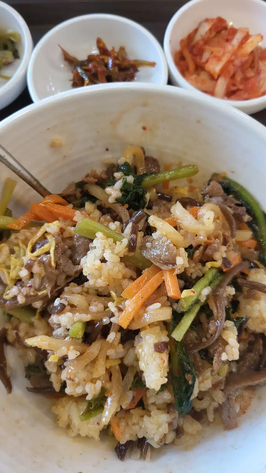 혼밥은 비빔밥 