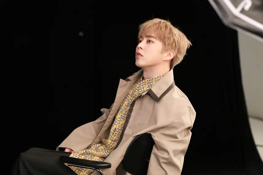 시우민 📸 아레나 화보 Behind Photo