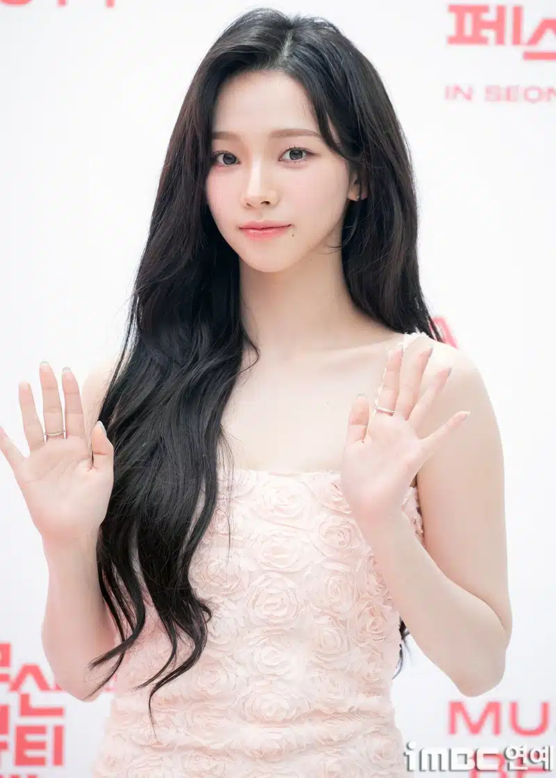 복숭아 같이 피치한 카리나