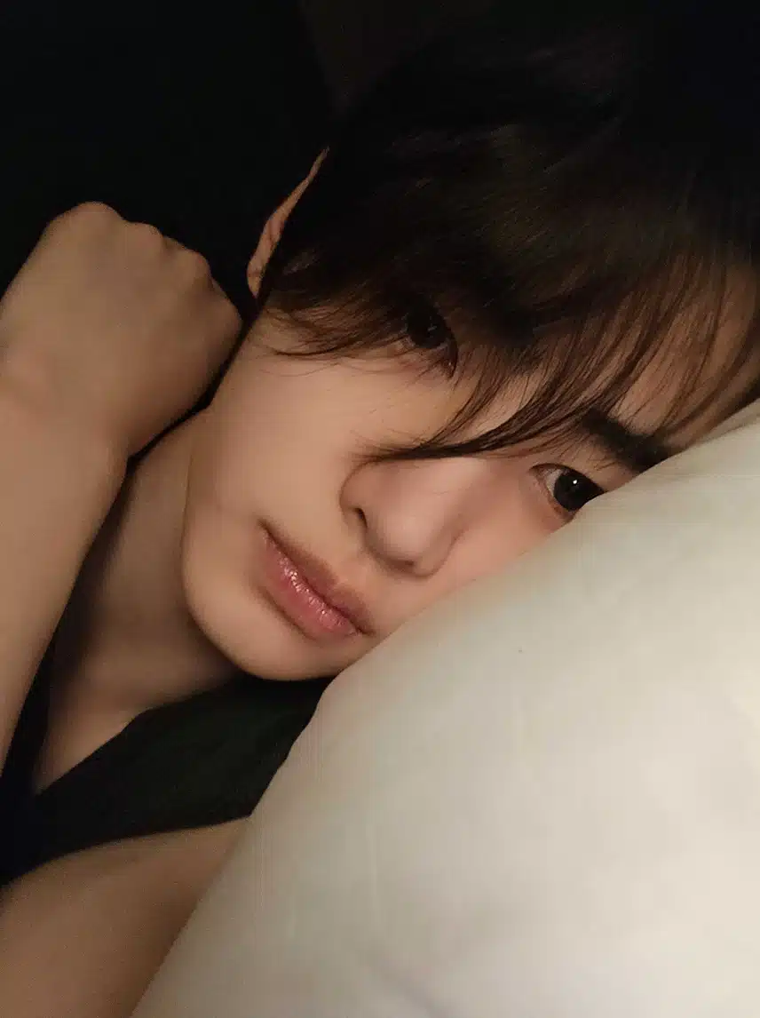 침대셀카 성훈의 모습들