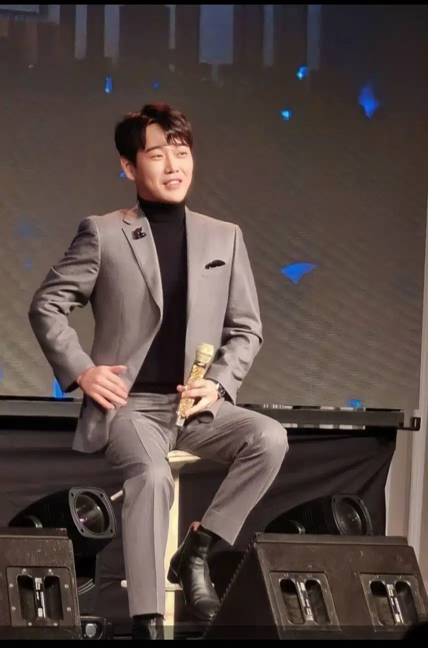 황영웅 가수님 사랑합니다 ~♡