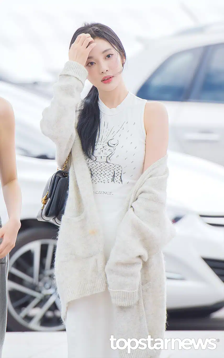 닝닝이 오늘 왤케 청초하지 했는데