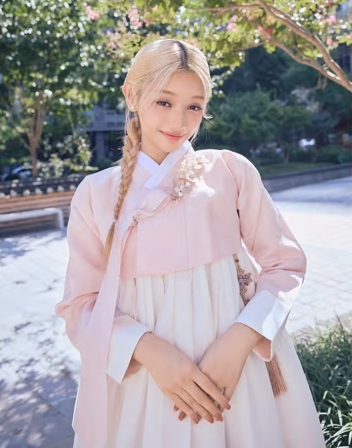 한복을 입은 유니스 프린세스 젤리댕카