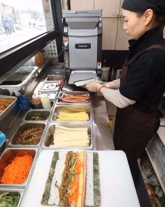 '김밥 1줄 = 1천원' 국룰시대 이후에도 김밥집이 살아남는 방법