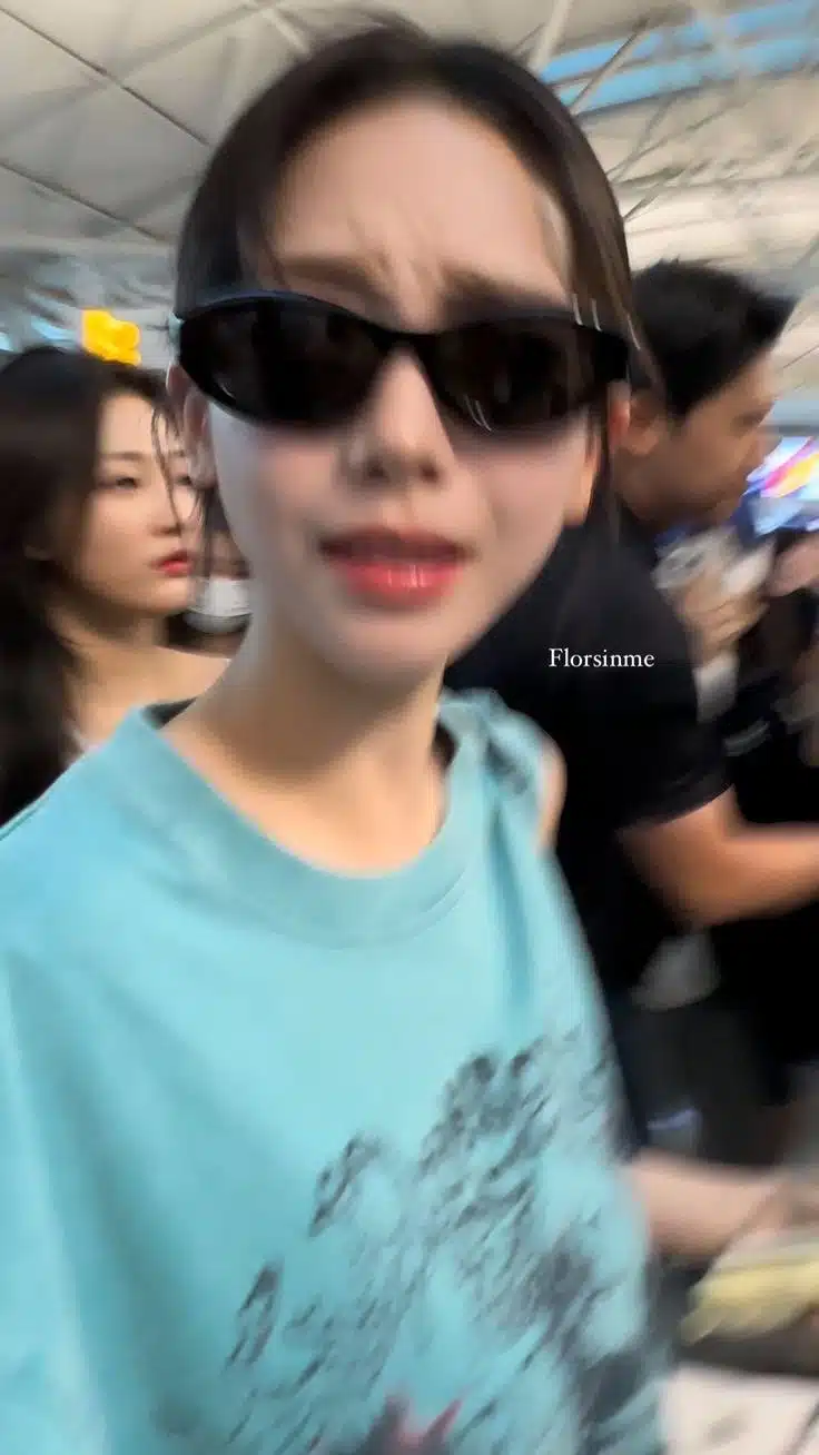 싸인 거절할때 카리나 표정들 😶