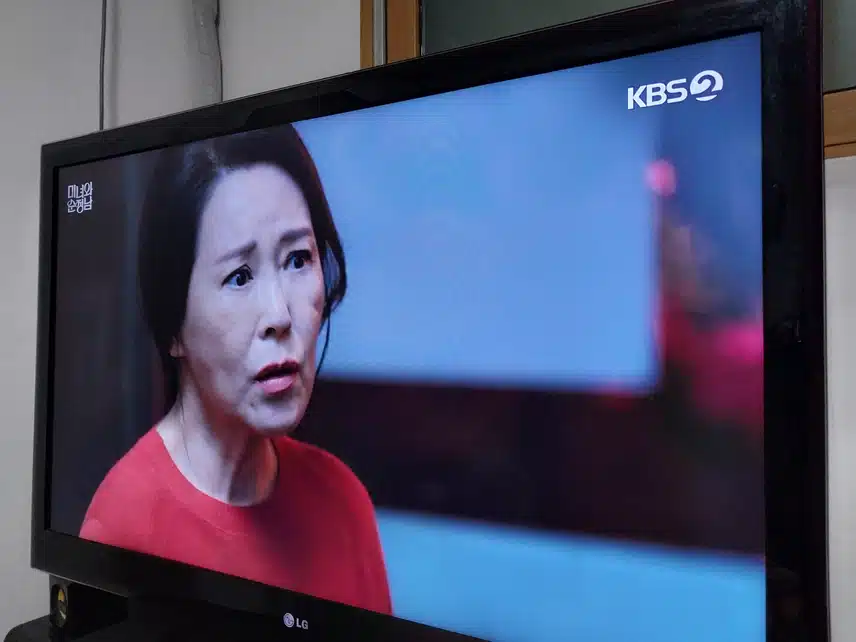 도준이 약혼사실알고 마리 집에 찾아온 도라엄마 까놓고 돈달라네요