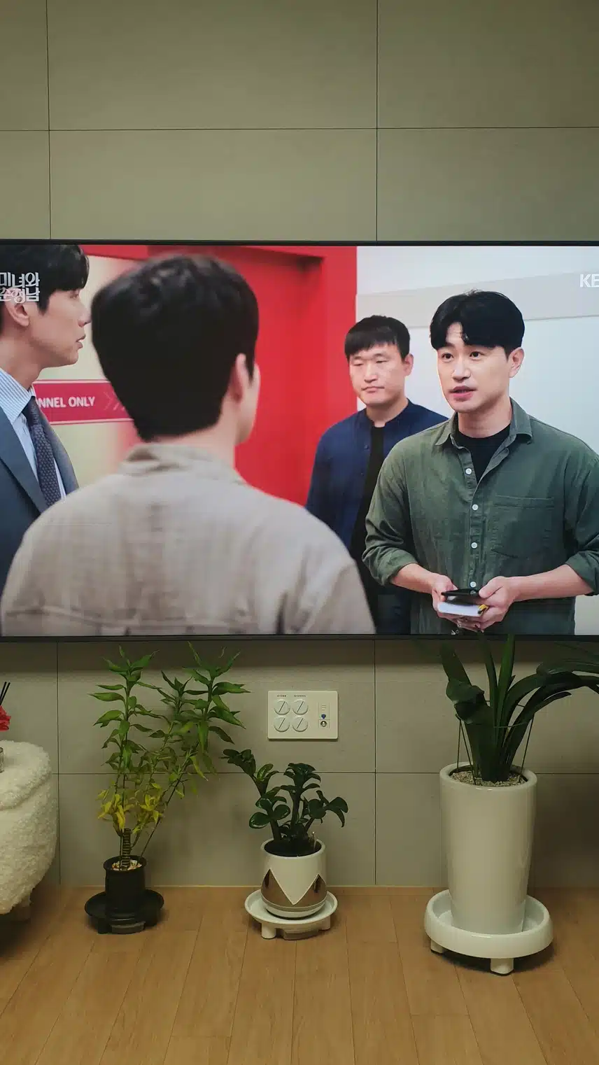 도라의 교통사고 소식을 들은 필승이