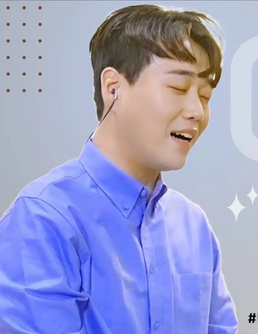 영혼을 일깨우는듯한 골든보이스로 노래하는 황영웅 가수님을 열응합니다