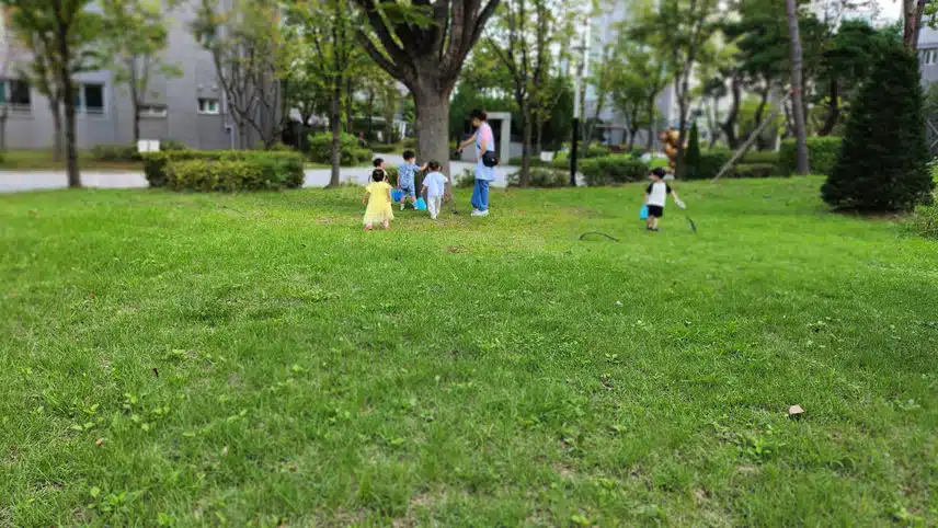 아이들과 산책나왔어요