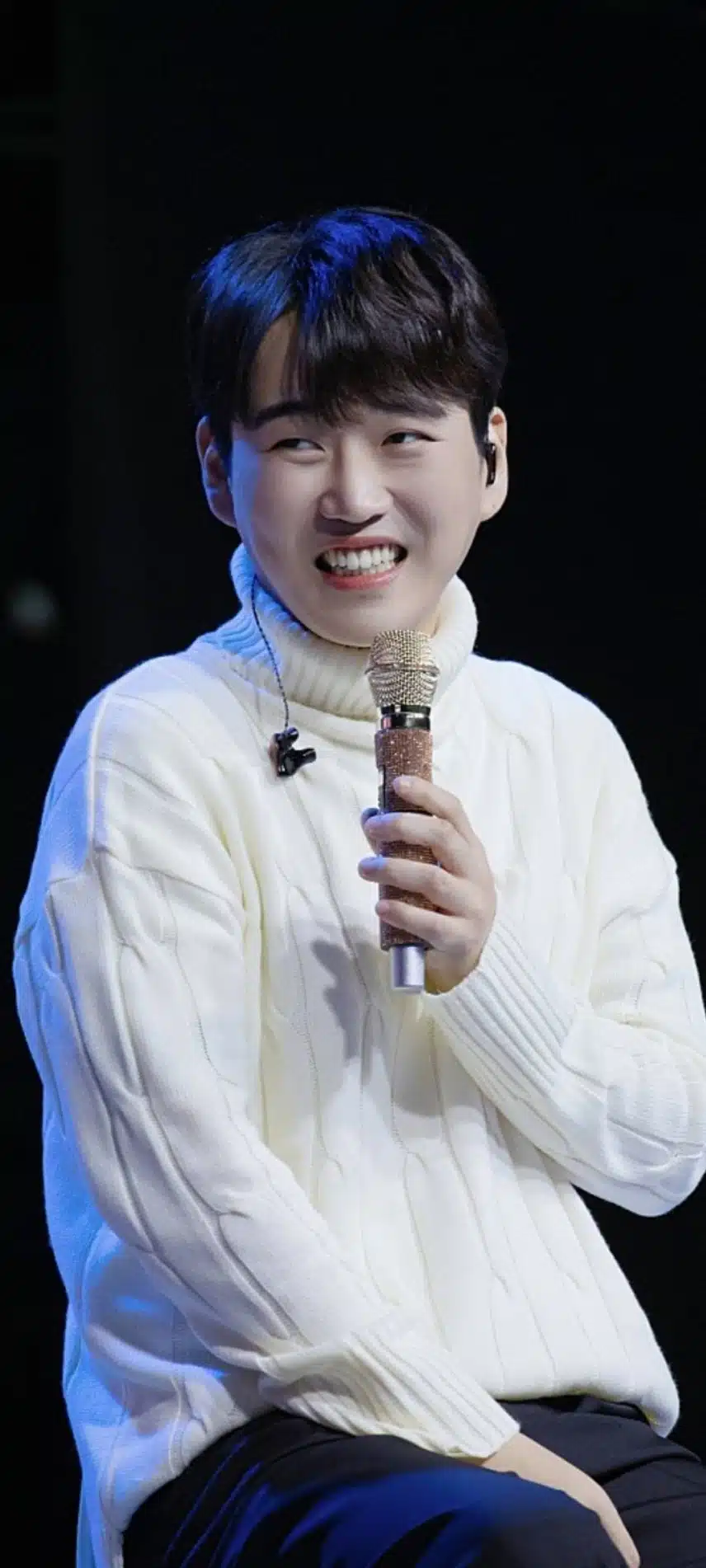 천재가수 황영웅님 응원합니다 사랑합니다 