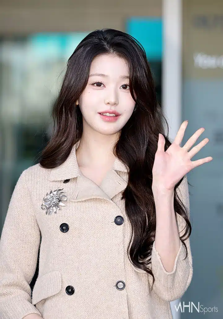 장원영 파리 출국 기사사진
