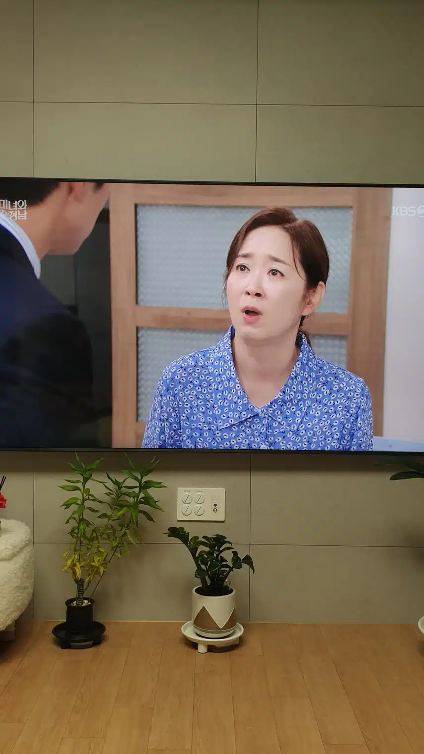 엄마를 원망하는 고필승