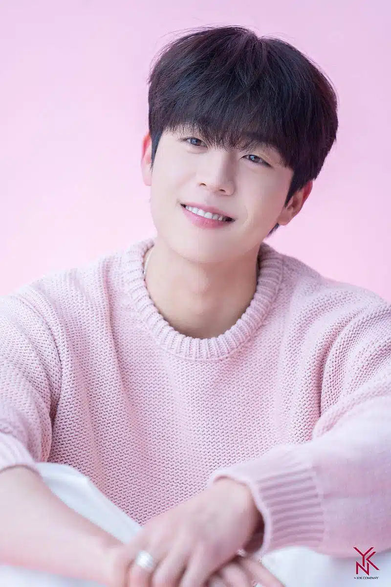 ♡화보천재 채종협 핑크종협♡ 내년 상반기 방송 예정