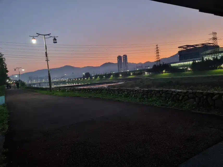 불금 아침에도 만보걷기 
