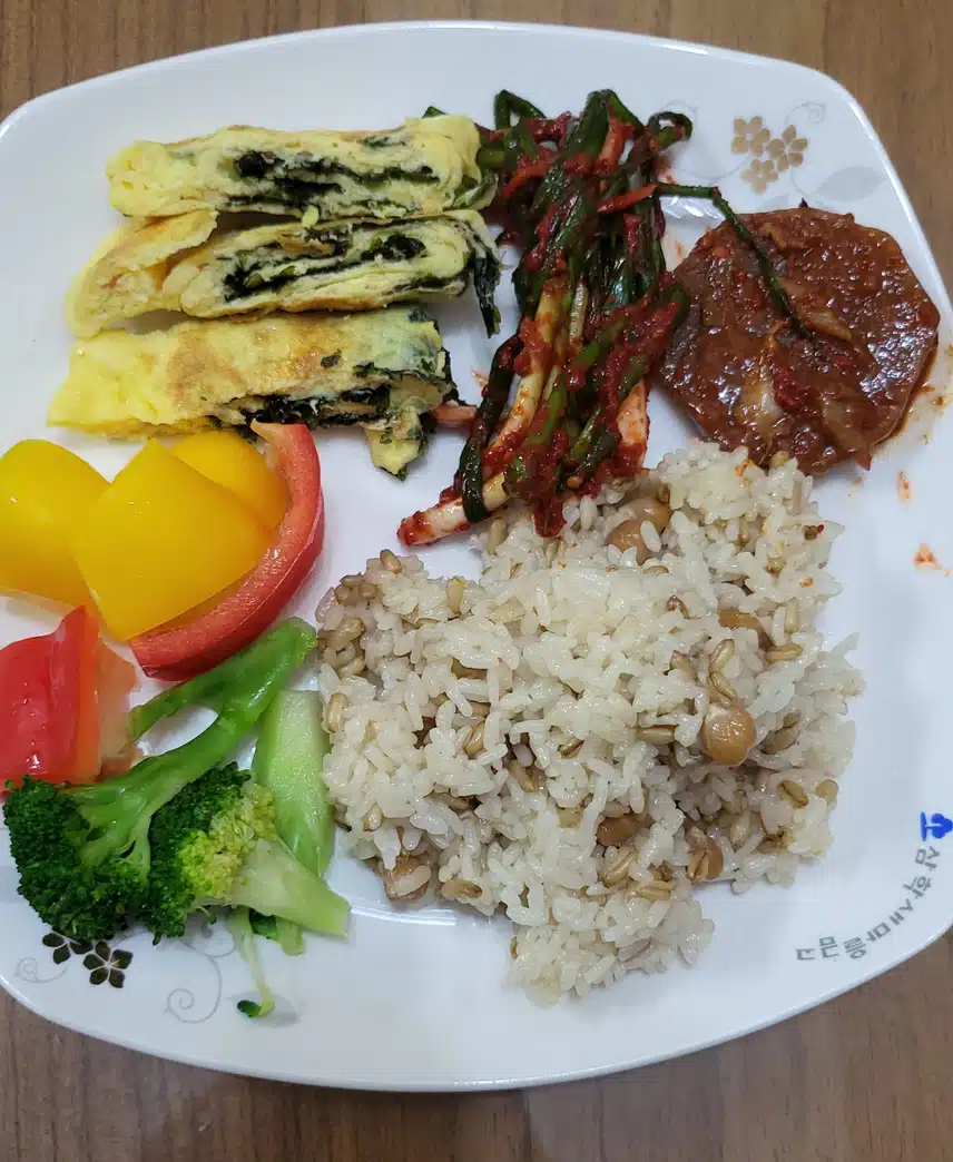 저녁은 혼자만의 시간이네요 