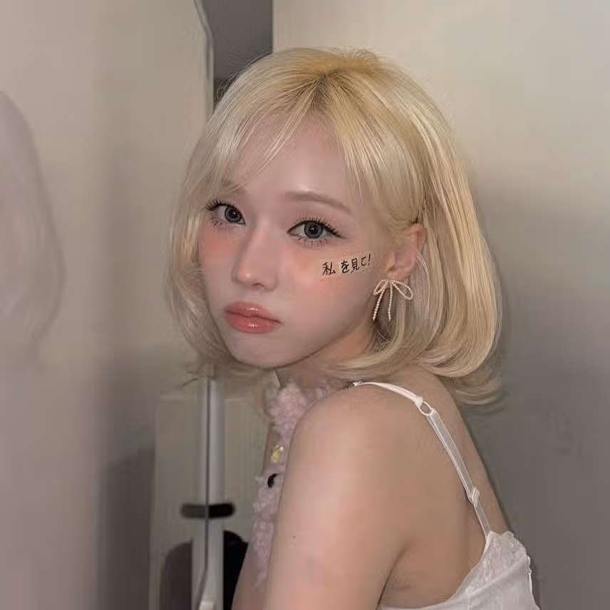 윈터 금발이 진짜 제일 잘어울린다고생각해요