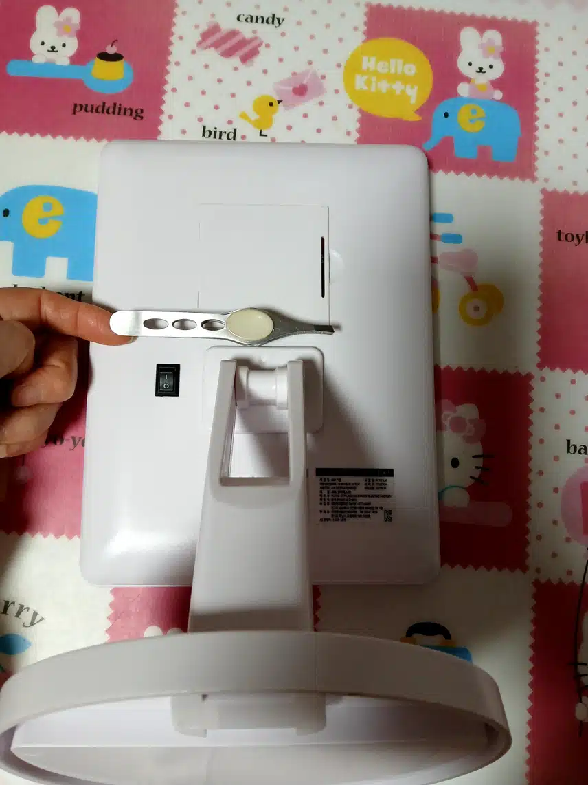 [고민]흰머리 카락을 너무 뽑으면 탈모가 올수 있나요?