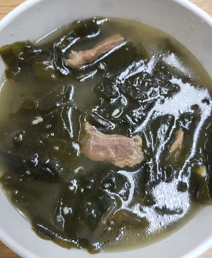 생신 잔치에 초대 받았어요 🎉