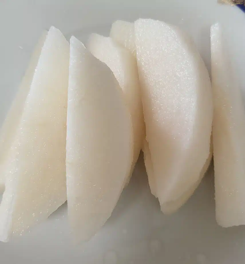 후식으로 배 🍐 먹었어요 