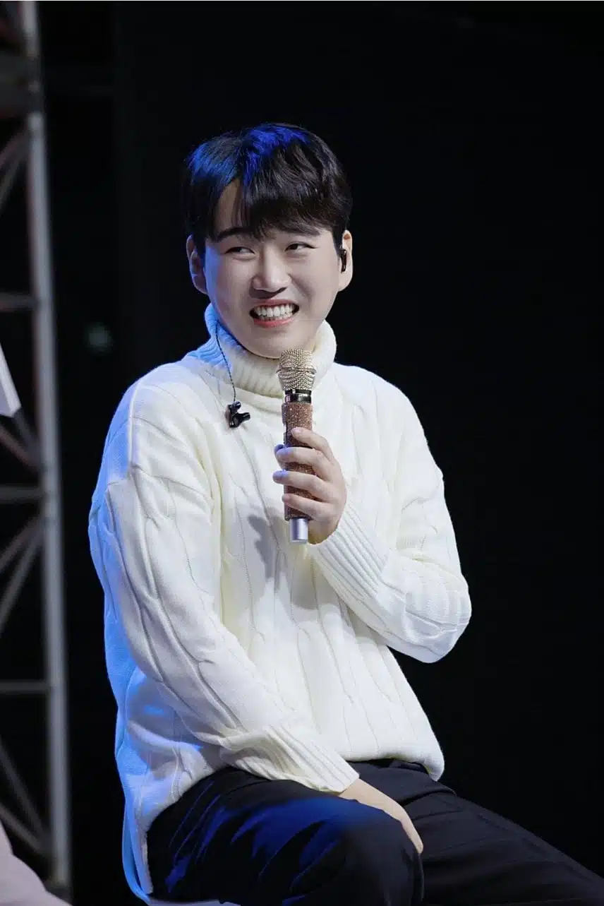 황영웅 가수님 높이높이 비상 하세요 