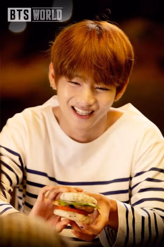 Foto-Foto V BTS 2024: Gambar Terbaru dan Wallpaper Memukau Kim Taehyung