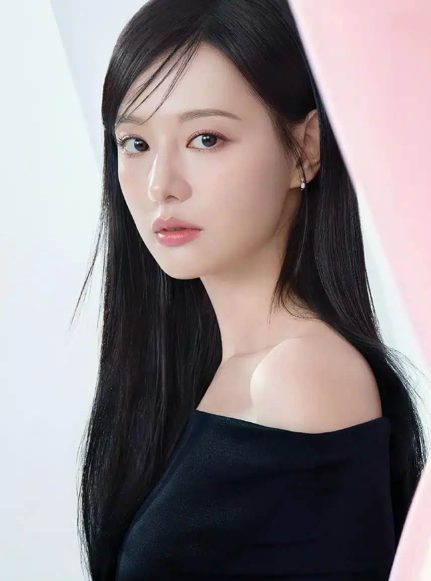 지원님 검은 긴 생머리 너무 잘 어울려요