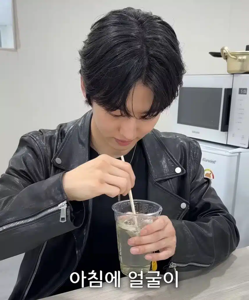 아이돌 아침에 얼굴 부었을때