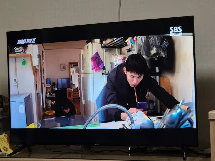 열혈사제2는 1과는 좀 다르네요...더 재미있진 않은듯해요 ㅜ ㅜ 