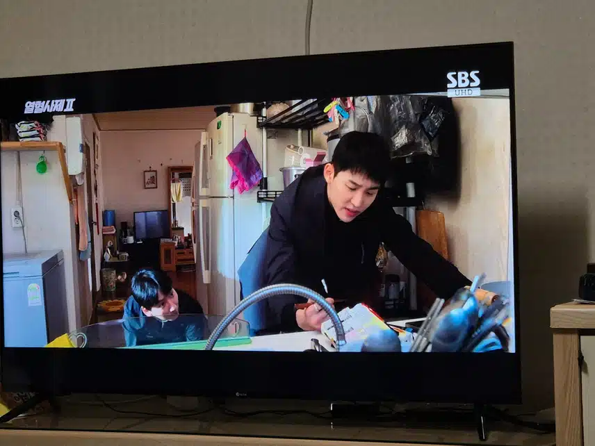 열혈사제2는 1과는 좀 다르네요...더 재미있진 않은듯해요 ㅜ ㅜ 