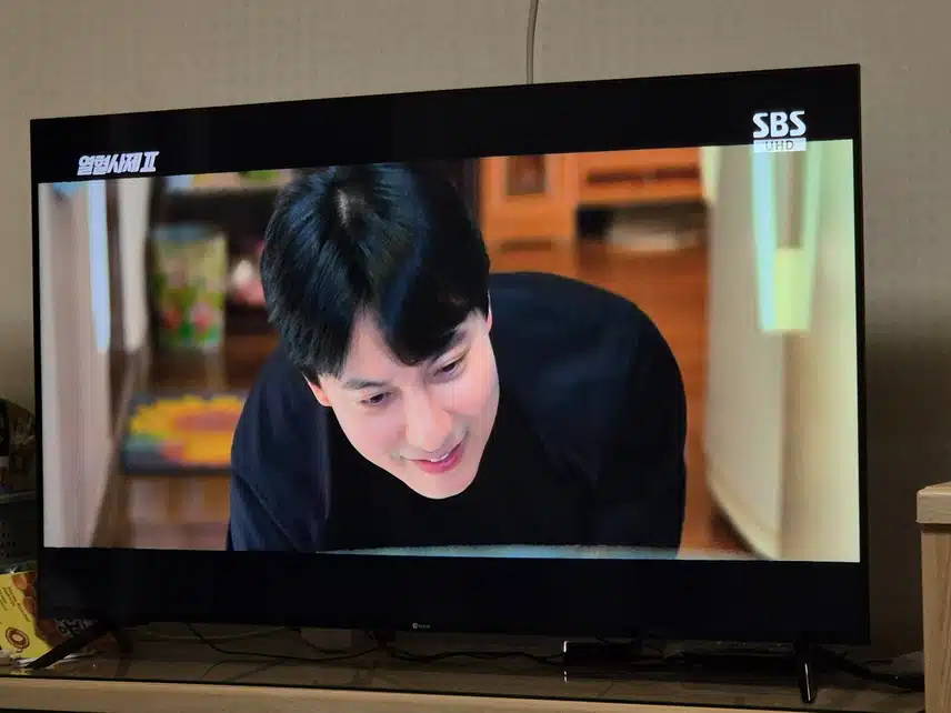 열혈사제2는 1과는 좀 다르네요...더 재미있진 않은듯해요 ㅜ ㅜ 