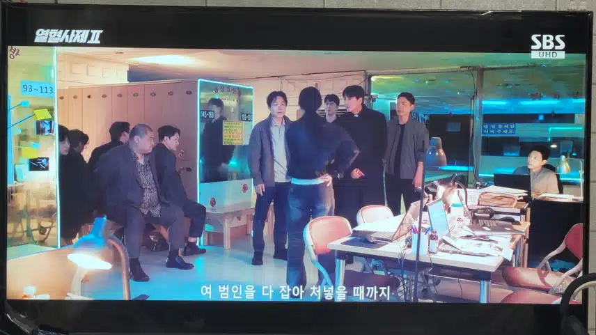 마약반에 잡혀온 신부님과 형사님