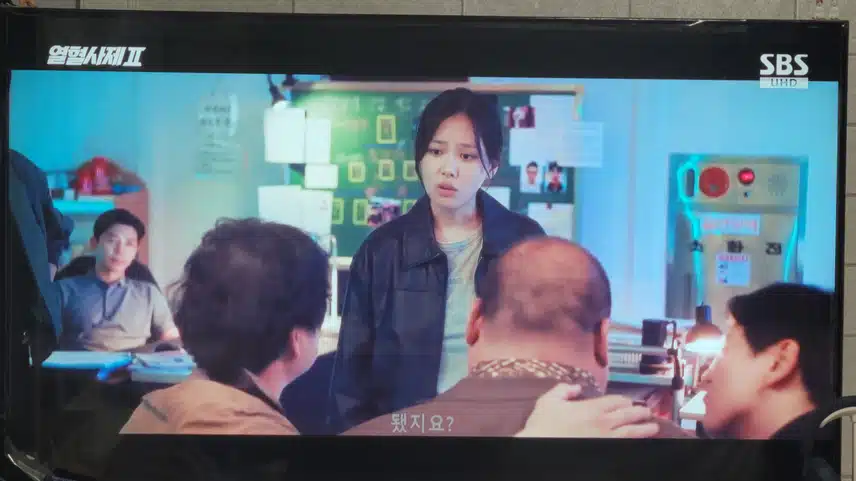 마약반에 잡혀온 신부님과 형사님