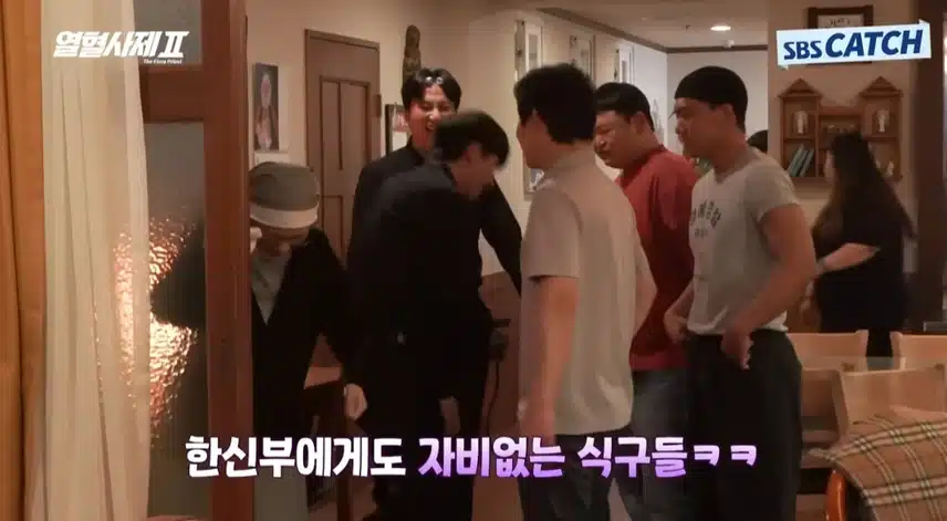열혈사제2  메이킹 존잼입니다. 드라마가  재밌는이유가  여기있어요