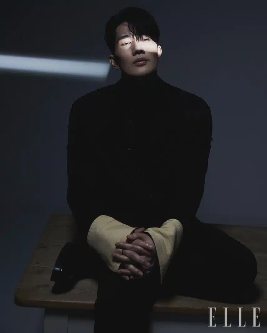 Sesión fotográfica de la tienda de iluminación Um Tae-goo y Kim Seol-hyun para Elle.jpg