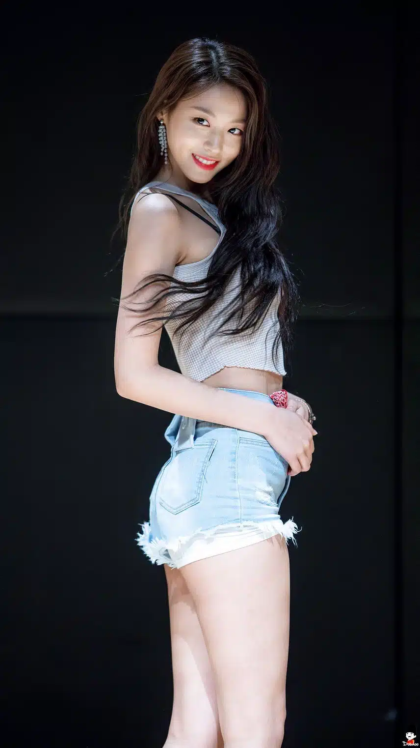 Seolhyun nổi tiếng với những bức ảnh động lực ăn kiêng của cô ấy vào thời điểm đó 