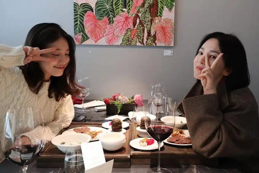 송혜교 생일 밥 사준 예쁜 동생 수지 
