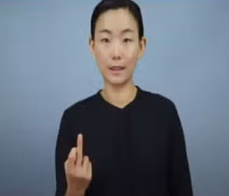 수어를 하나의 웃음거리로 소비시킨 드라마 제작진이 실망스럽네요...