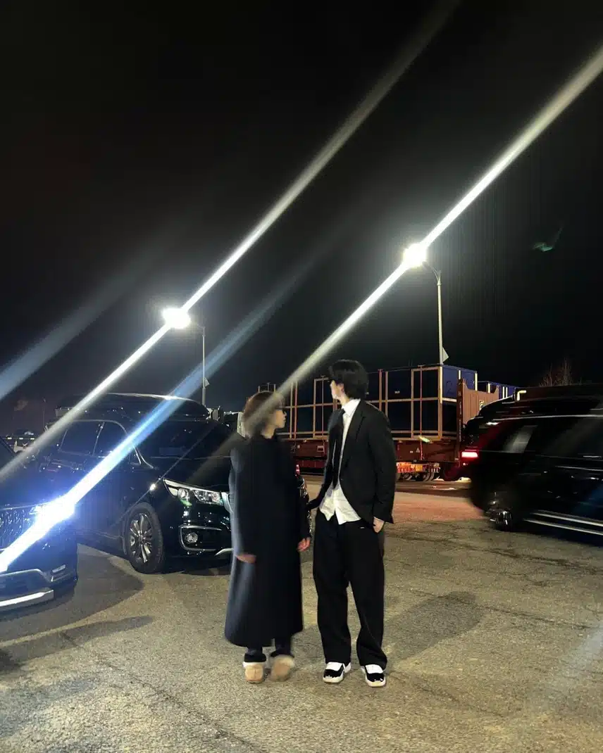 서현진 인스타그램에 올라온 공유와 투샷