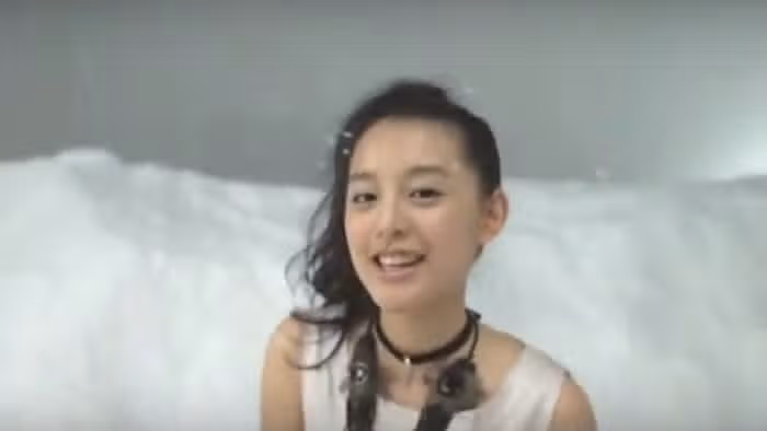 김지원 배우님이 과거 가수 윤하님 뮤비에 나온거 아신분?!