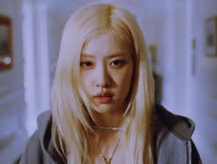 로제, 블랙핑크 넘고 ‘글로벌 솔로 디바’로 
