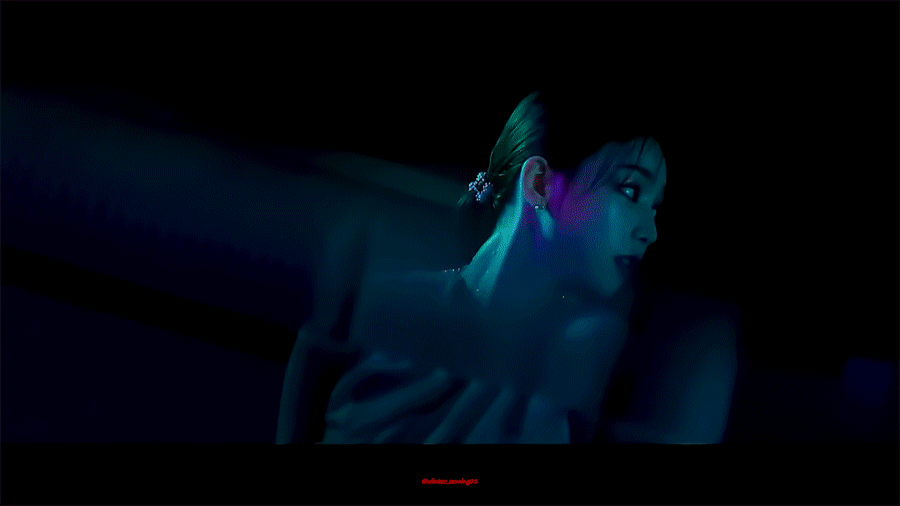 카리나 수중 gif