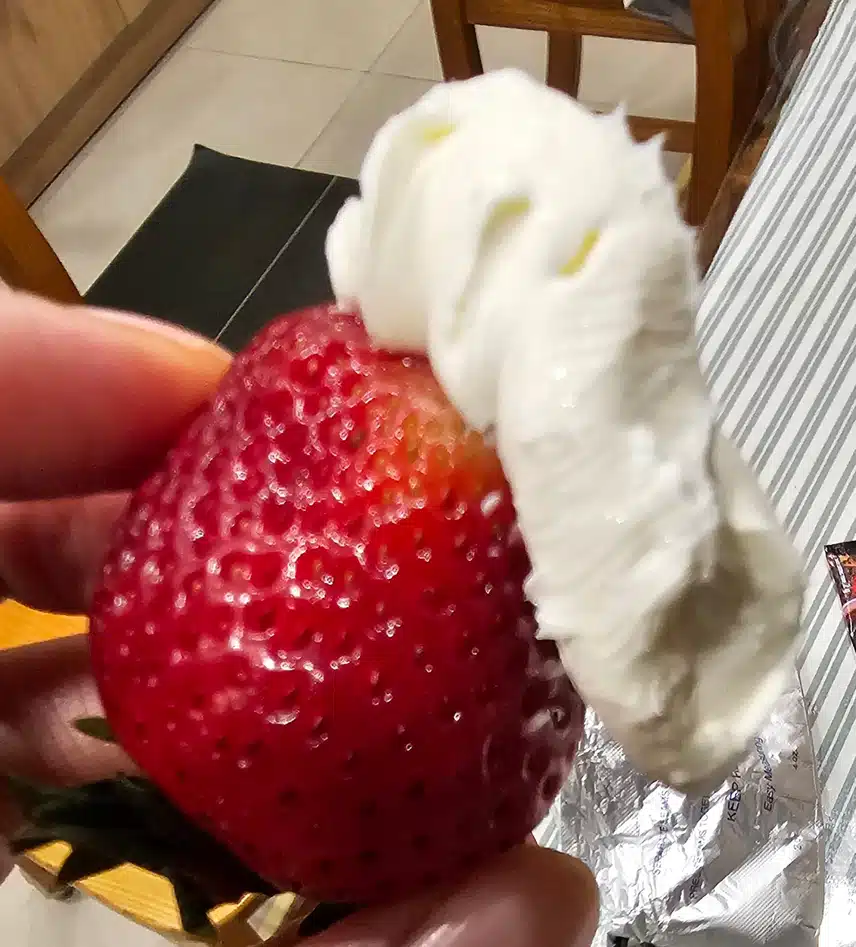 딸기와 크림치즈