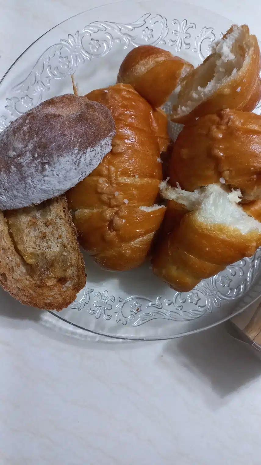 간식  빵~