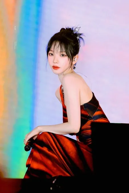 그저 아름다운 비녀 카리나 고화질jpg