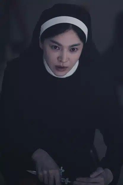 검은수녀들 빨리 보고싶어요 ㅋㅋ 설에 맞춰서 개봉하네요 