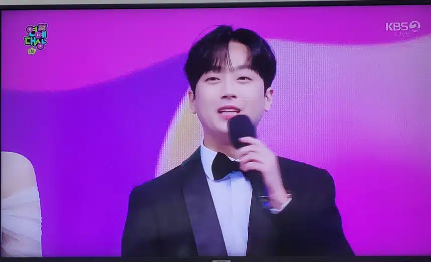 꺅 kbs의아들 찬원님 mc로 나오셨어요