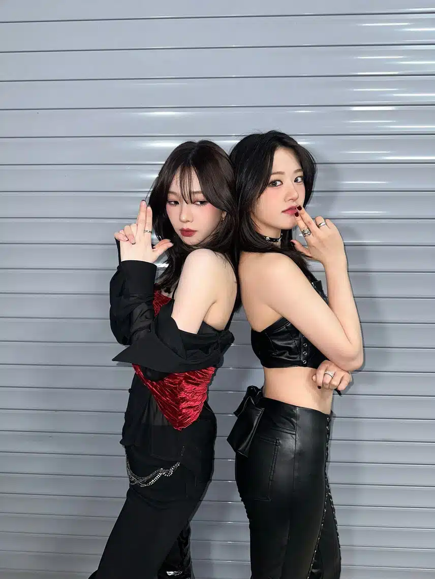 sbs가요대전 카리나와 안유진 투샷