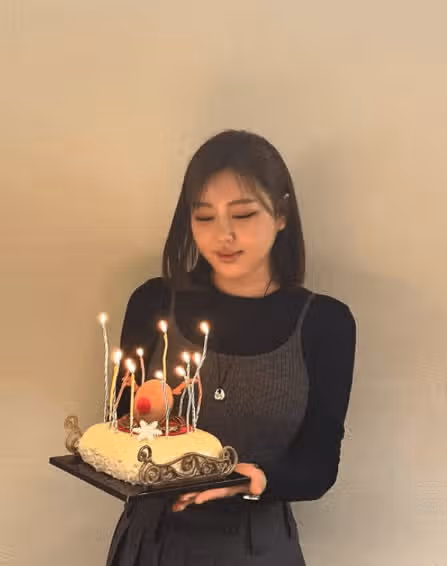 송가인, 생일날 스태프들에 C사 명품 선물…역조공 눈길