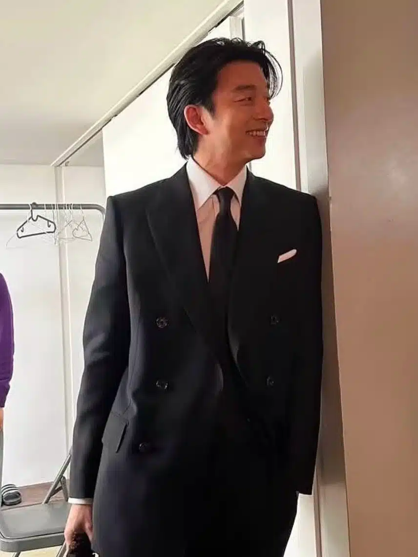 딱지맨 공유의 감탄나오는 수트 핏