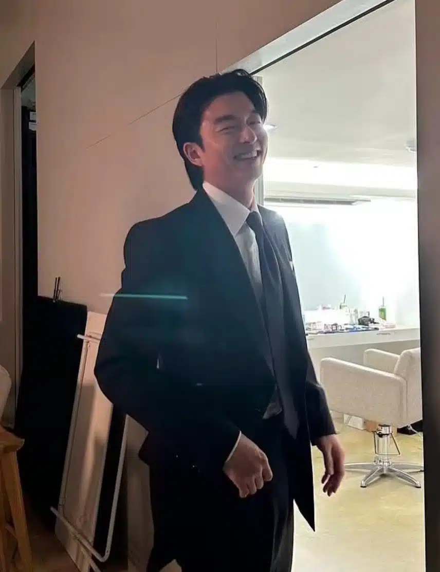 딱지맨 공유의 감탄나오는 수트 핏